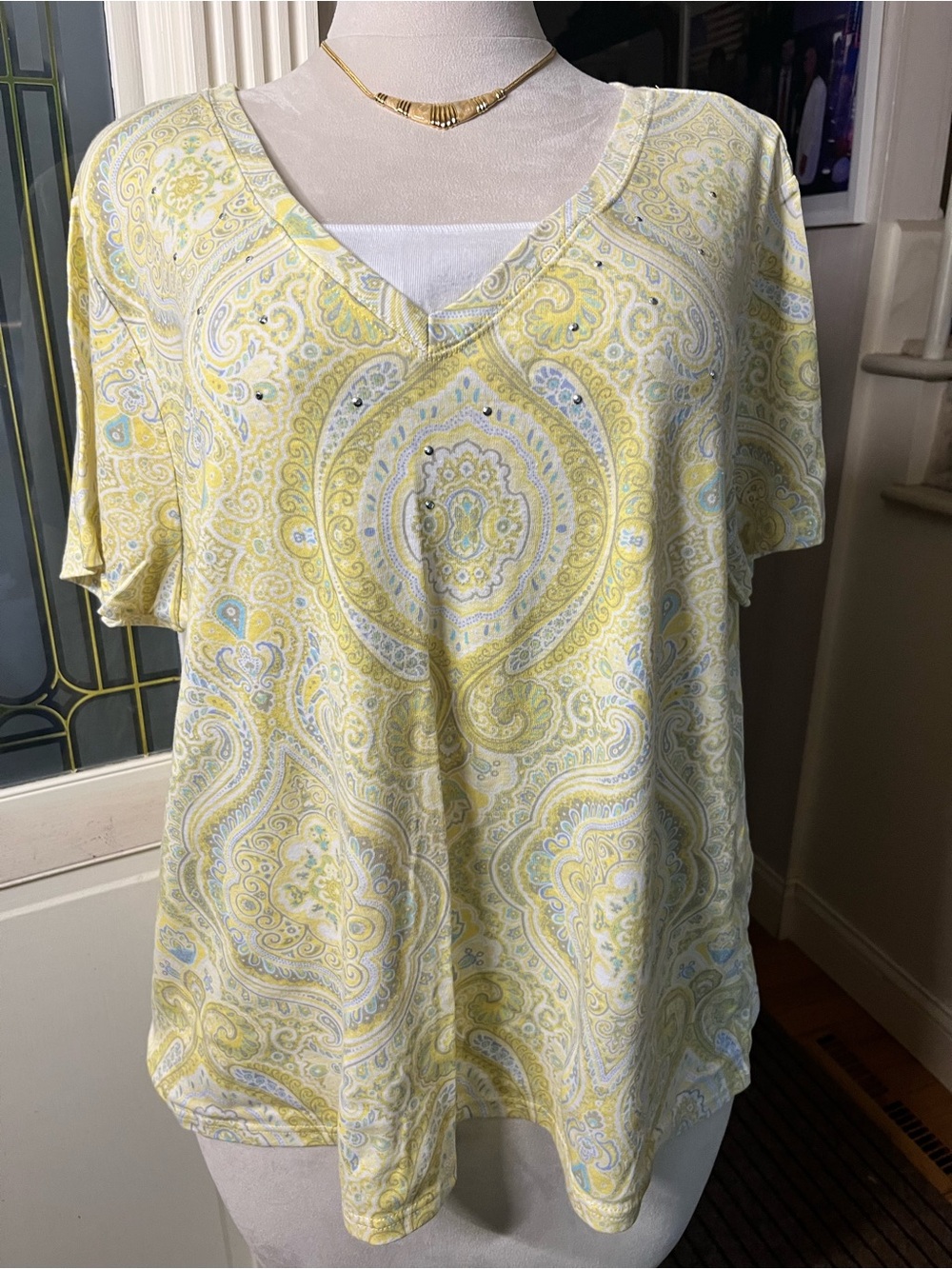 Basic Editions Woman Retro 3X Yellow Paisley Rhinestone V-Neck Top Plus Size